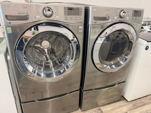Front-loading washer and dryer set at DT's Outlet